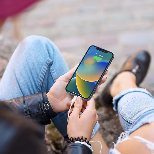 Oryginalny kabel Apple MD818ZM/A Lightning do USB 1 metr Cable biały