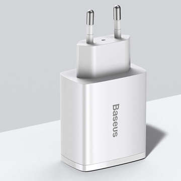 Baseus Kompaktes Schnellladegerät 2xUSB USB-C PD QC 3.0 3A 30W Weiß