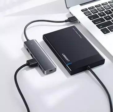 Ugreen USB HUB - 4x USB 3.2 Gen 1 mit Micro USB Stromanschluss grau (CM219 50985)