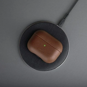 Etui ochronne na słuchawki UNIQ etui Terra do Apple AirPods Pro Genuine Leather oliwkowy/olive