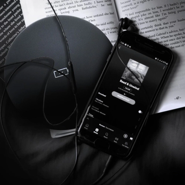 Ładowarka Indukcyjna Forcell Qi 15W Quick Charge USB-C Smukła Czarna