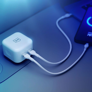 Universelles 90°-Winkelladegerät Zubehör 3mk Hyper Charger PD 35W 2x USB-C Typ C