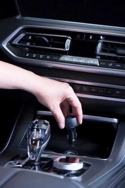 Ładowarka samochodowa FORCELL F-ENERGY Carbon CC50-2C 2 x Typ C PD 3A 40W