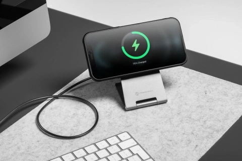 Flip Charge Qi2 MagSafe 15W USB-C Induktives Ladegerät aus Aluminium