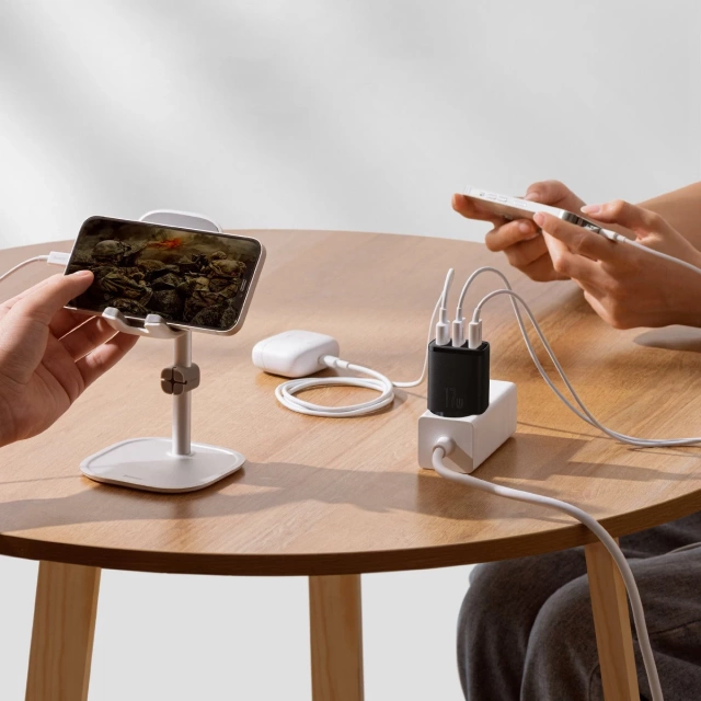 Ładowarka sieciowa Baseus Compact 3x USB Type A 17W Czarna