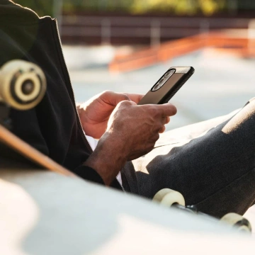 Etui Spigen Rugged Armor für Motorola Edge 2022 Mattschwarz