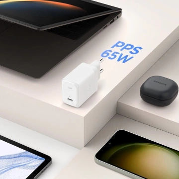 Autoladegerät Spigen Essential EV302 30W 2xUSB-A Quantum Boost Schwarz