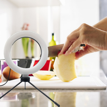 LED-Ringlampe 16cm Mini-Stativstativ Stativbeleuchtung für Selfie-Make-up-Fotos