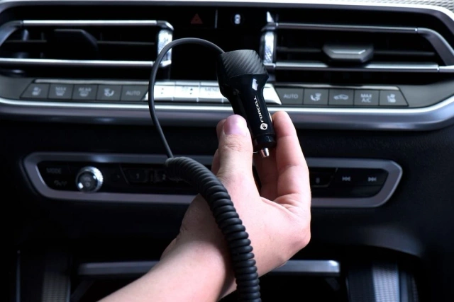 Ładowarka samochodowa Forcell Carbon 38W USB-C + USB QC 3.0 PD Kabel 1,5m