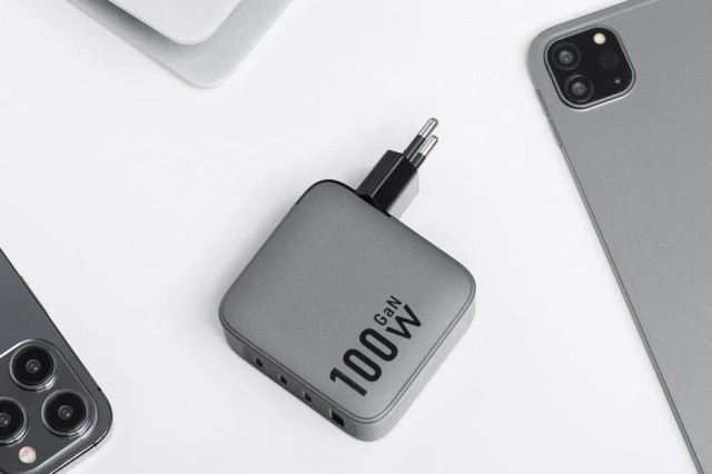 Ładowarka sieciowa Forcell GaN 100W 3xUSB-C 1xUSB-A PD QC SFC