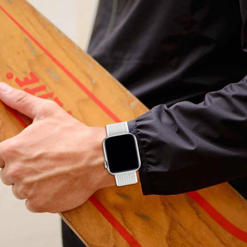 Alogy Nylonband mit Klettverschluss für Apple Watch 1/2/3/4/5/6/7/8/SE/Ultra (42/44/45/49 mm) Weiß
