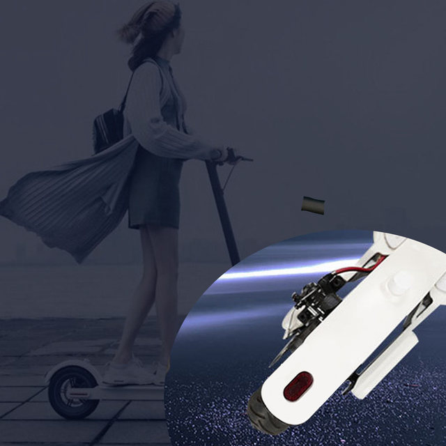 Błotnik tylni Alogy do hulajnogi elektrycznej do Xiaomi M365 / Pro / Mi 1S / Pro 2 Biały