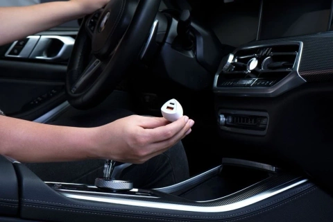 Forcell Carbon 38W PD 3.0 QC 3.0 USB-C und USB-Autoladegerät