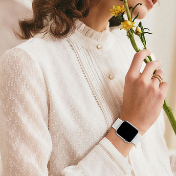 Alogy Nylonband mit Klettverschluss für Apple Watch 1/2/3/4/5/6/7/8/SE/Ultra (42/44/45/49 mm) Weiß