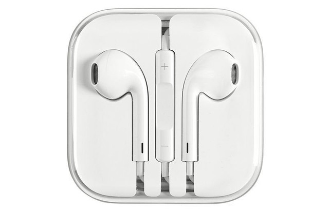 Oryginalne słuchawki Apple EarPods MD827ZM/A z pilotem i mikrofonem