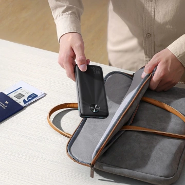 Joyroom Powerbank 10000 mAh USB-C USB-A 22,5 W – Schwarz