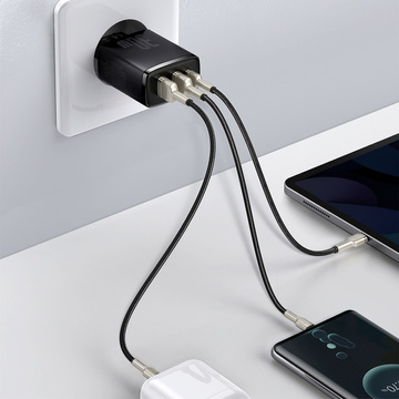 Baseus Kompaktes Schnellladegerät 2xUSB USB-C PD QC 3.0 3A 30W Schwarz
