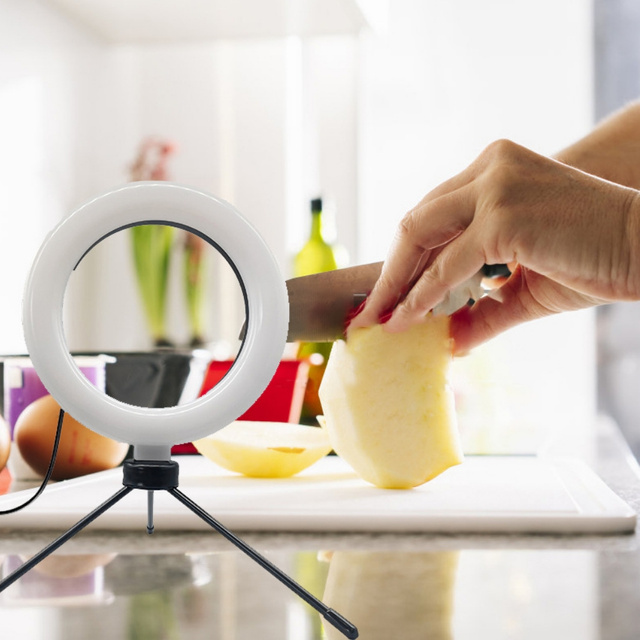 Lampa pierścieniowa LED Ring Lamp 16cm mini Stojak Statyw Tripod Oświetlenie do zdjęć makijażu Selfie