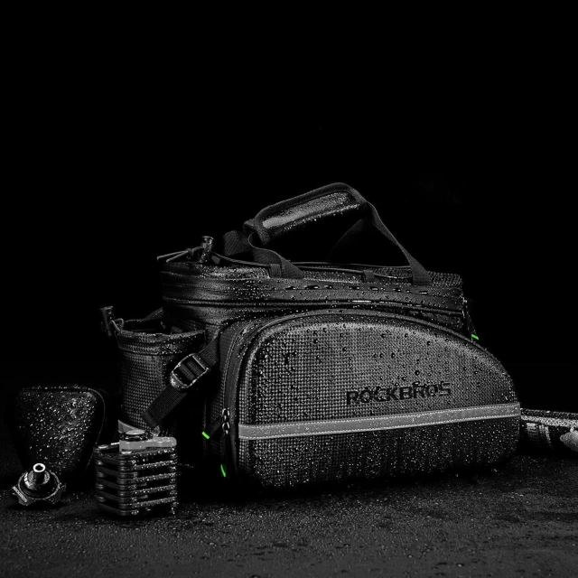 Torba rowerowa Rockbros A6-6 na bagażnik 35 l z rozkładanymi kieszeniami - czarna