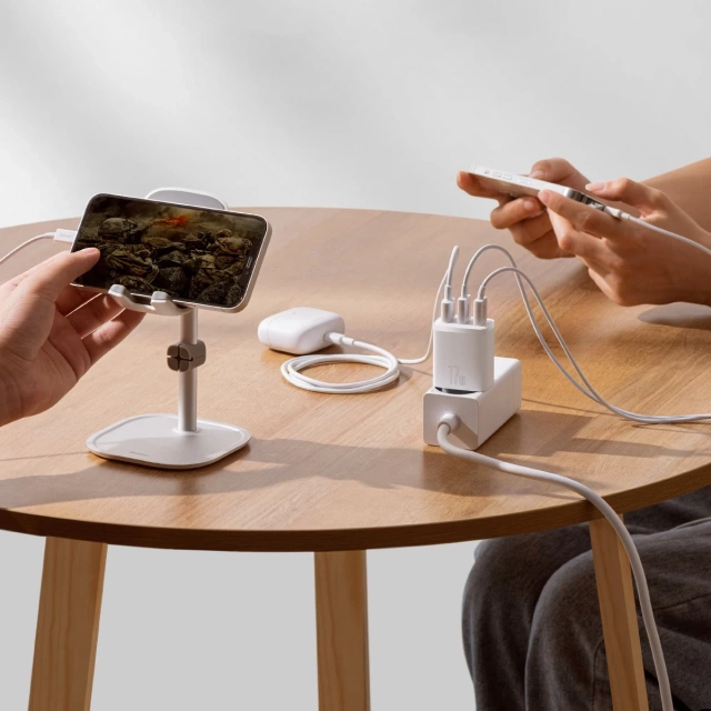 Ładowarka sieciowa Baseus Compact Quick Charger 3x USB 17W do telefonu tabletu słuchawek Biała