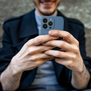 Silikon-Mag-Cover für IPHONE 14 PLUS blau