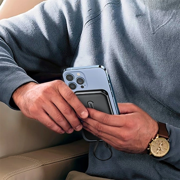 Joyroom powerbank z wbudowanym kablem Lightning 20W 10000mAh PD QC3.0 czarny (JR-L001-lightning)