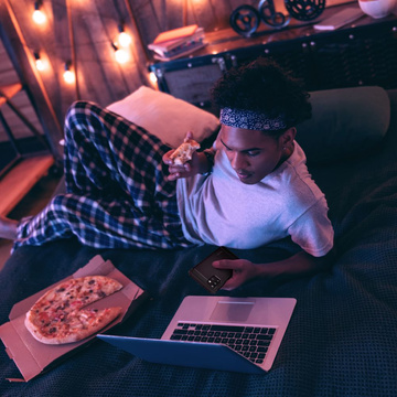 Etui Spigen Rugged Armor für Samsung Galaxy A13 4G / LTE Mattschwarz