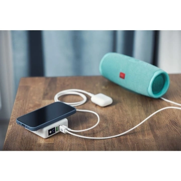 Forcell 4in1 Reiseladegerät 8000mAh QC3.0 USB-C Powerbank Induktion