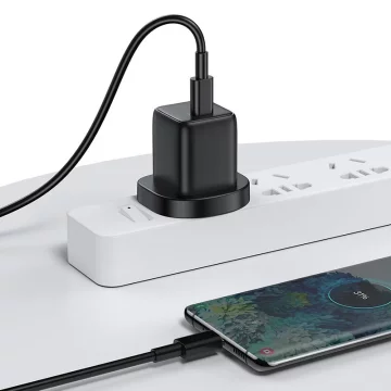 Joyroom Kleines schnelles USB Typ C PD-Ladegerät 25 W UK-Stecker Schwarz (L-P251)