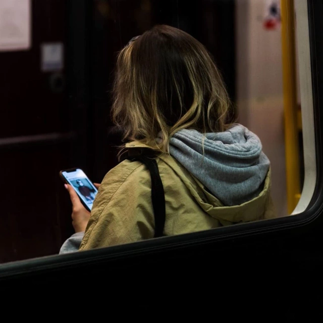 Szkło prywatyzujące Hofi Anti SPY Glass Pro+ do iPhone 14 Pro Privacy