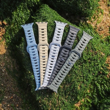 IconBand Line Sportarmband für Apple Watch 4 / 5 / 6 / 7 / 8 / SE / ULTRA (42 / 44 / 45 / 49 mm) Orange